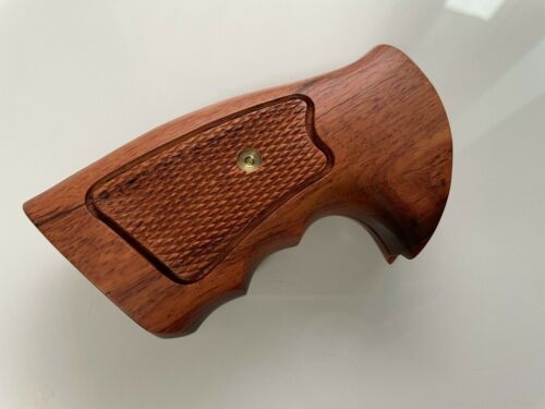 Neue Griffe für RUGER SECURITY SIX / POLIZEIDIENST SECHS QUADRATISCH BUTT Hartholz - Bild 4 von 5
