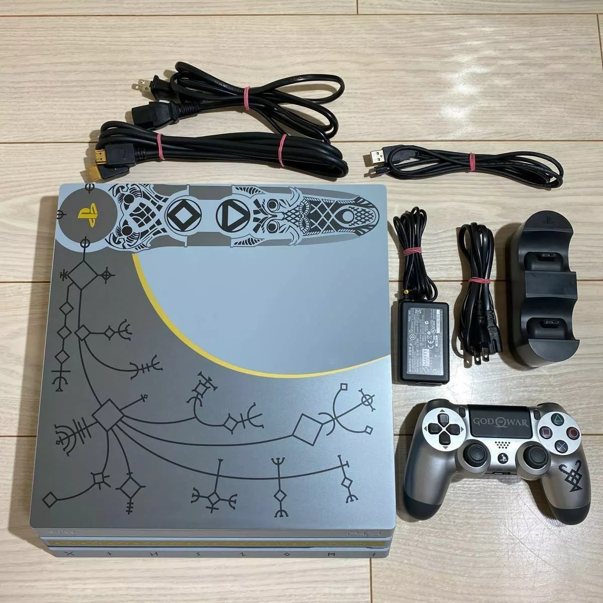 PS4 Pro God of War limited Edition Japan 1TB PlayStation4 Game Console Japan