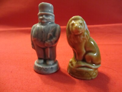 LOT Wade Figurines Circus Ringmaster and Lion, Set of Two Pieces