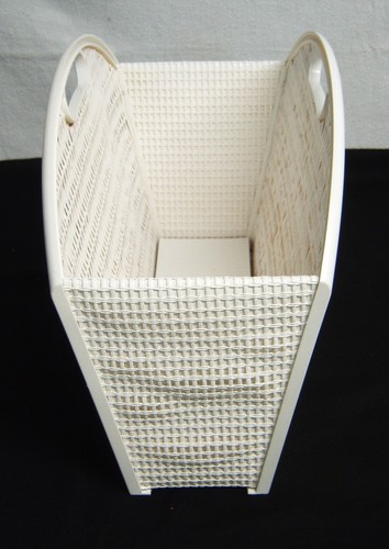 Vtg. White Wicker Magazine / Craft Bin Holder 15"x11"x7" Granny Core Kitschy - Picture 7 of 13
