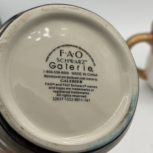 FAO Schwartz Ceramic Christmas Nutcracker Face Mugs Galerie - Picture 11 of 13