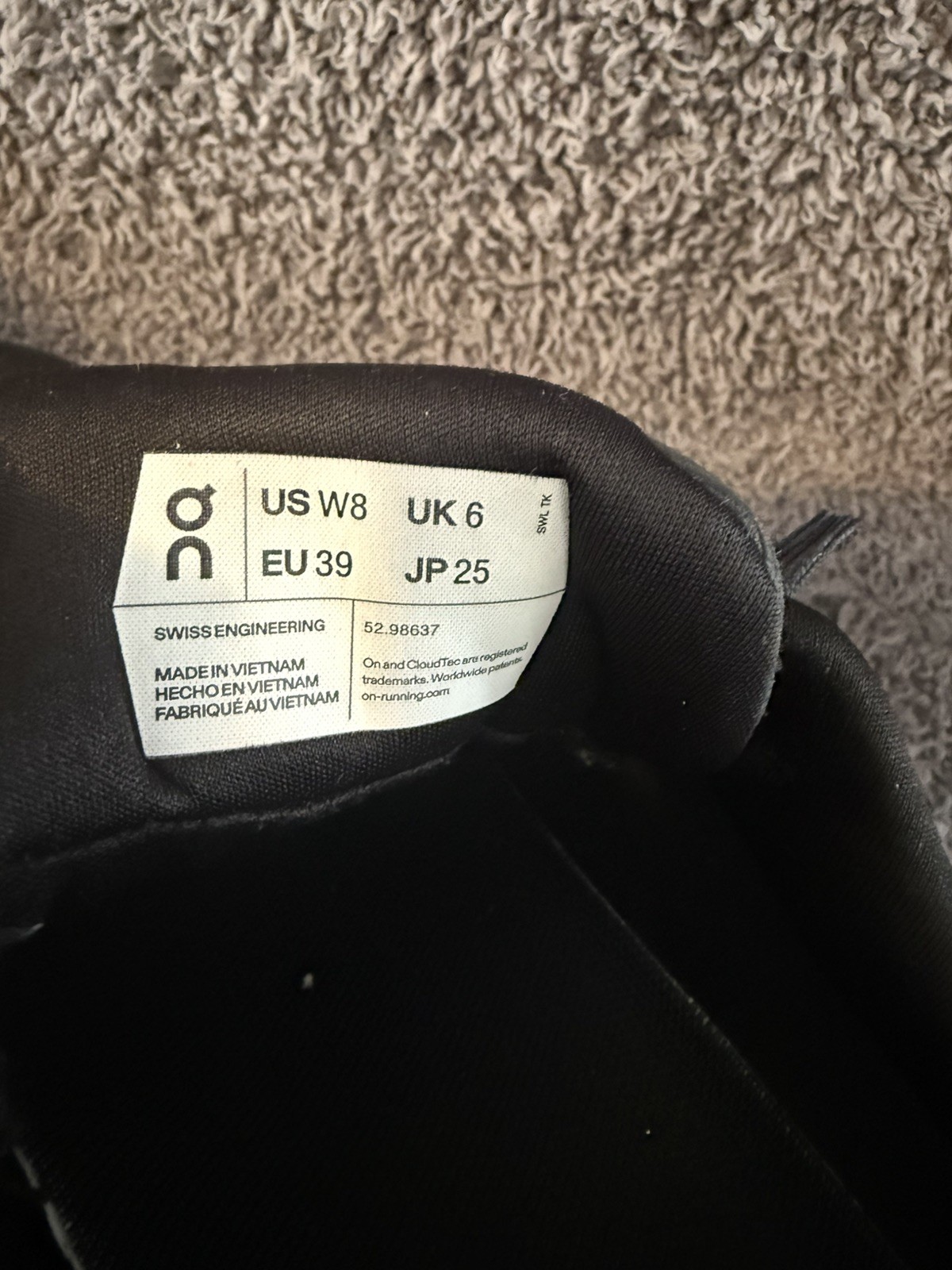 On CLOUDRUNNER WATERPROOF Running Training Shoes … - image 4