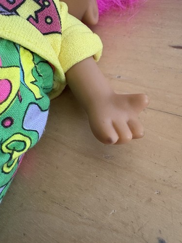 Vintage Russ Travis 80er Jahre coole Kleidung rosa Haare Troll Puppe 6 Zoll - Bild 11 von 12