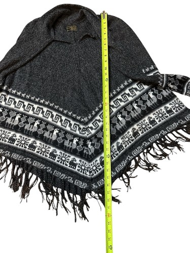 E.I.R.L. Proan Alpaca Baby Women’s Poncho One Size Gray & White Rare Peru Made - Picture 6 of 9