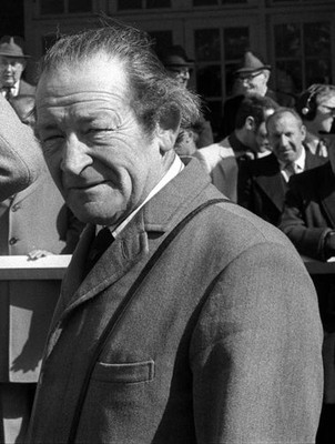 Trainer Fred Winter 5 4 04 Fred Winter who has died aged 77 He wen- Old Photo