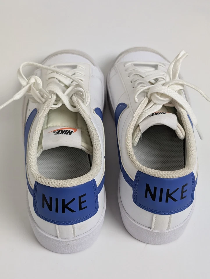 Nike Blazer Low 77 GS Branco/Azul 9 Feminino  - Imagem 2 de 4