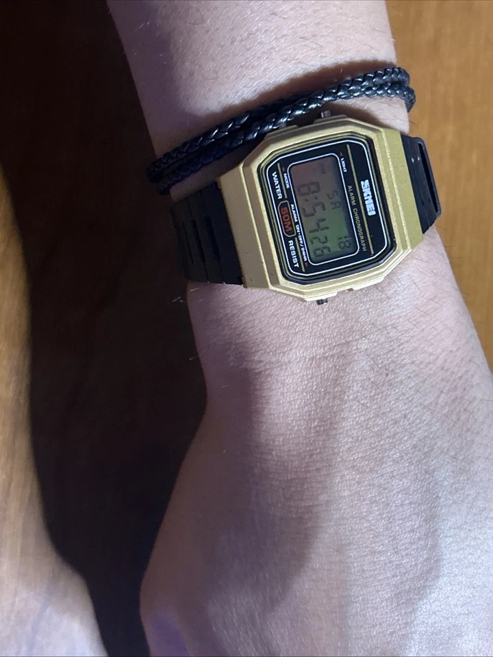 compare to Casio F91 - SKMEI GOLD with Gradient Filter -EL LED Lighting - Image 3 of 4