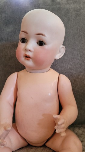 CUTE 17 INCH BRUNO SCHMIDT MOLD 2097 CHARACTER BABY WITH FAULT. - Picture 3 of 9