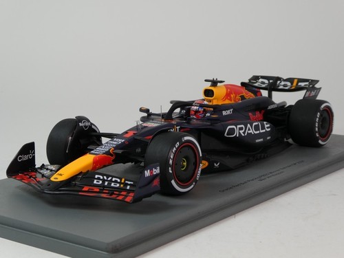 Spark Red Bull RB20 Verstappen winner Bahrain World Champion 2024 1/18 18S982 - Imagen 1 de 3
