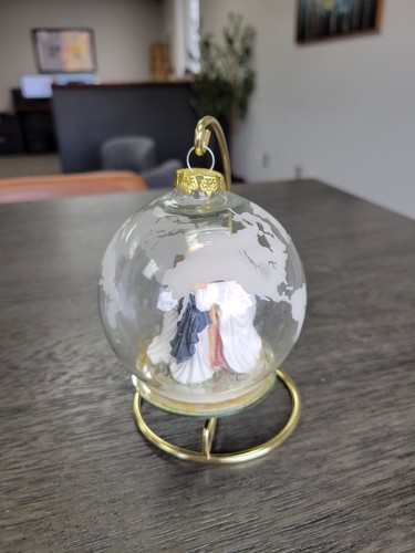 House of Lloyd Christmas Around the World Nativity Hanging Globe - Original Box - Picture 22 of 24