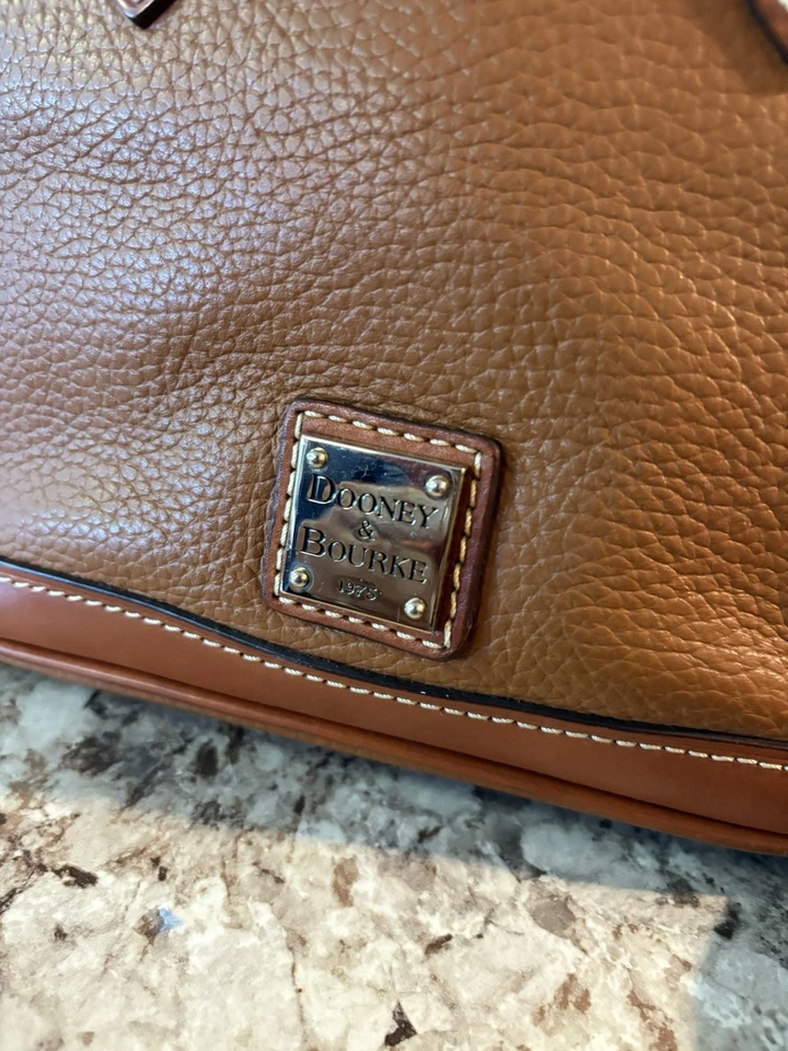 Bolso Bandolera Dooney & Bourke Cuero Guijarro MINI Cremallera Bitsy Cartera Caramelo Foto 4 de 4