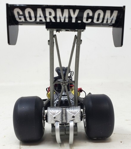 Matco Tools Tony Schumacher US Army 2003 Collector's Series 1:24 Scale Model Car - Picture 7 of 21
