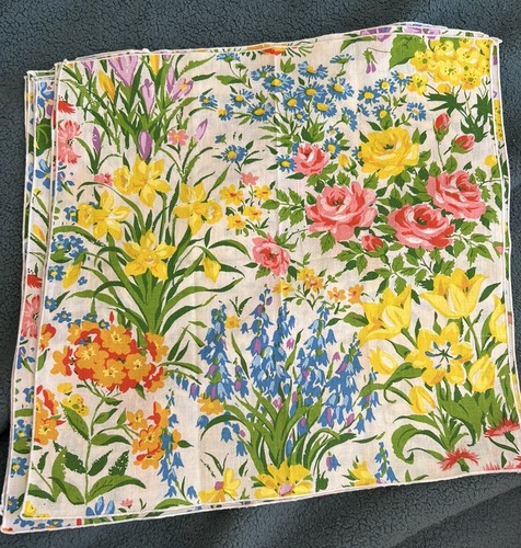 Vintage 1970s 80s Fine Quality Linen Napkins Set of 7 Floral Flower 16" x 16" - Picture 2 of 6