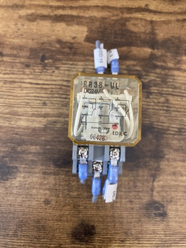 IDEC - RR3B-UL DC24V & IDEC - SR3B-05 96601 - Picture 2 of 6