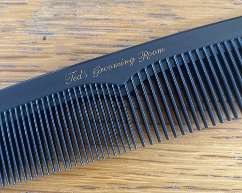 Ted Baker London Ted's Grooming Room Comb & Face Flannel Discontinued - Picture 2 of 6