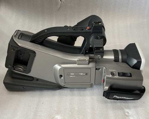 Panasonic AG-DVC7P Mini DV Camcorder 2-Batt’s AC Adapter XLR Cable Case *RECON - Picture 8 of 12
