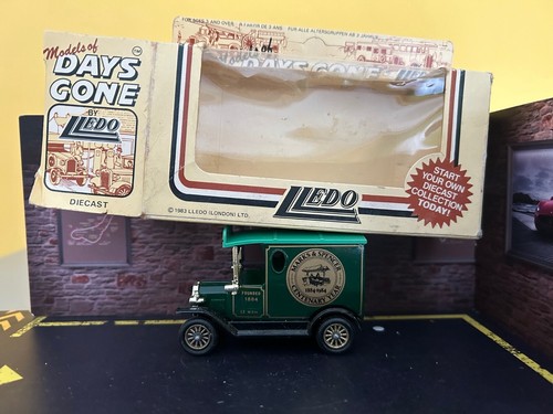 Classic Car Ford Model T American Delivery Van Model Diecast Toy 1:64-1:72 Scale - Picture 15 of 232