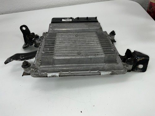 Hyundai Elantra 2013 módulo de control informático motor ECM de 1,8 L ECU 39102-2EMA3 OEM - Imagen 7 de 8