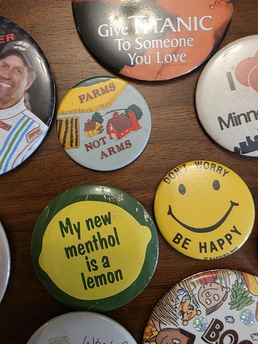Lot of 30+ Vintage Pinback Buttons – Humor, Slogans, Pop Culture, and More - Picture 3 of 8