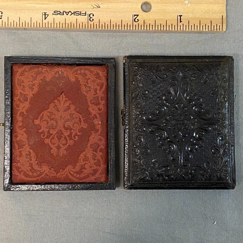 1860s 1/9 Plate Ambrotype Glass Photo Victorian Woman Colorized in a Union Case - Picture 7 of 7