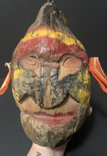 VINTAGE HAND CARVED PAINTED COCONUT HEAD FACE FOLK ART TIKI BAR ART 