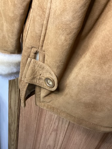 Dennis Basso Ladies Sz M 100% Genuine Leather Coat w/Faux Fur Lining - Pre-owned - Picture 8 of 10
