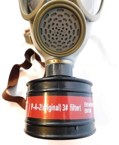 CZECH CM-4 GAS MASK USED IN HORROR & SCIENCE FICTION FILMS! - Picture 4 of 5