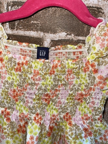 BABY GAP GIRLS 18-24 MONTHS SMOCKED FLORAL HANKERCHIEF DRESS FLOWERS ORANGE - Picture 3 of 3