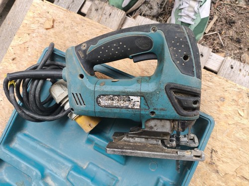 Makita 4350FCT 110V Orbital Action Jigsaw + Case with Toolless Blade Change - Picture 3 of 6