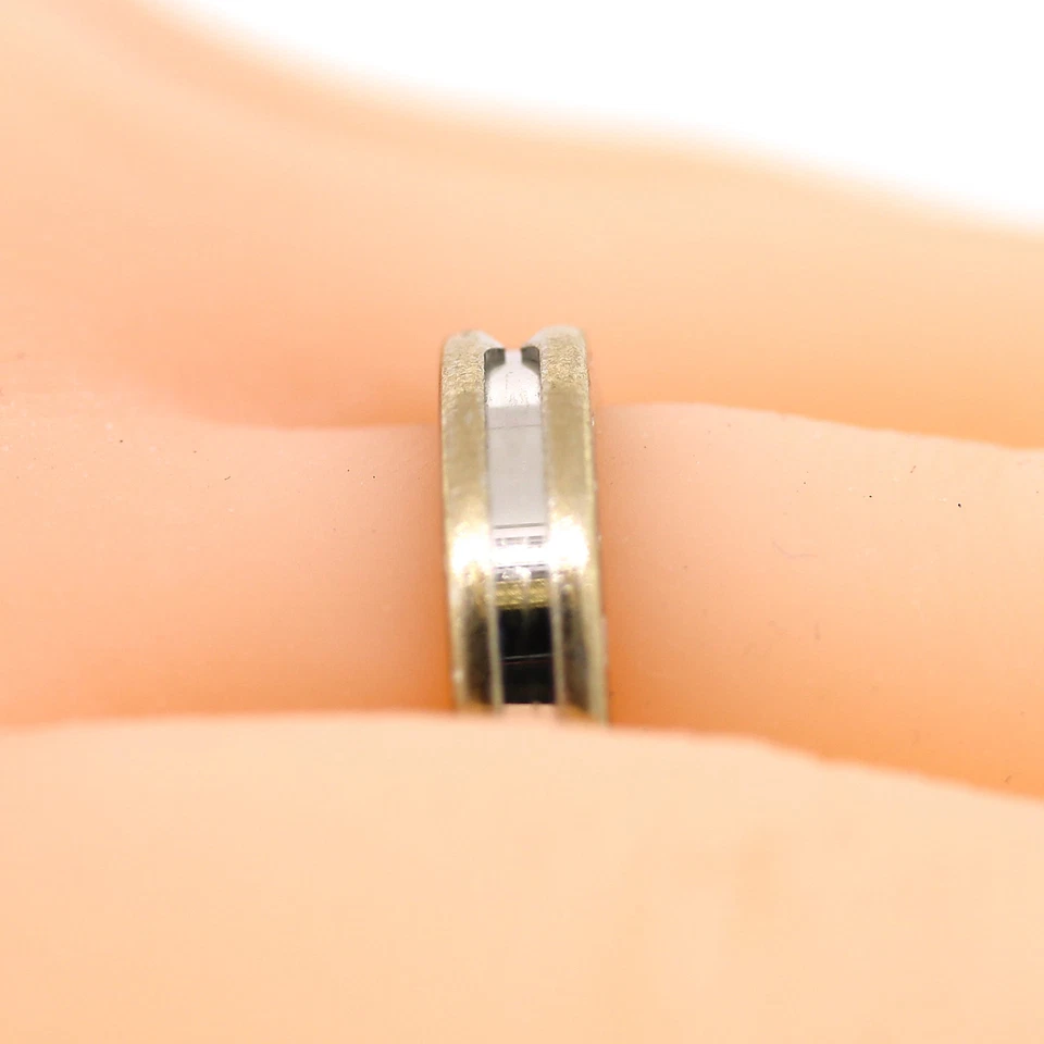 Anillo de banda única Bvlgari B.Zero1 en oro de 18 k Foto 4 de 4