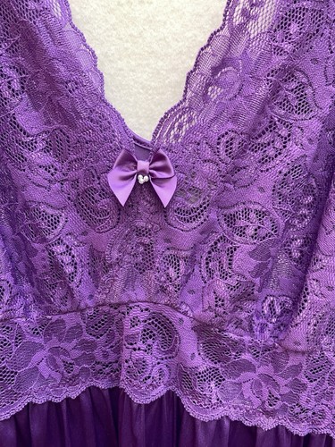VTG New Shadowline Silky Long Flowing Full Sweep Nightgown Purple Lace Plus 2X - Picture 4 of 10
