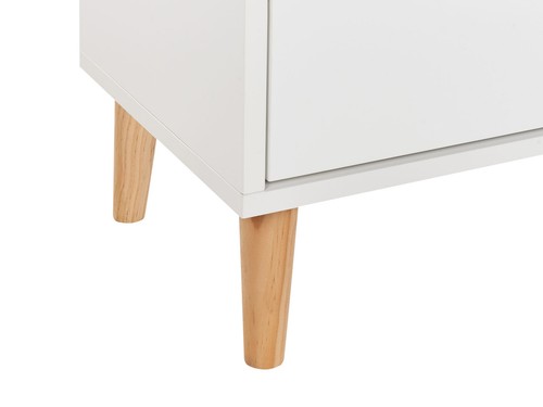 Kommode weiß mit 4 Schubladen niedrig mit Holzbeinen für Kinderzimmer Simmie - Bild 10 von 10