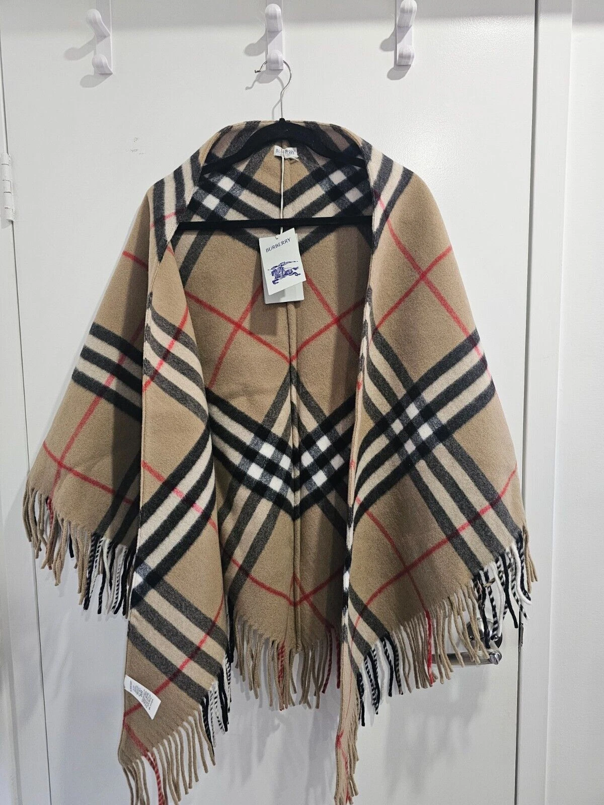 Burberry — Burberry 80759351001 vintage check pattern wool cape RRP$1990