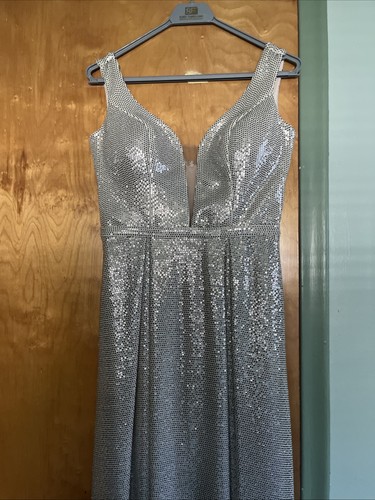 Archera 38 langes festliches Kleid silber Glitzer Prinzessin Abschlussball Hochzeit groß MEHR LESEN - Bild 18 von 19