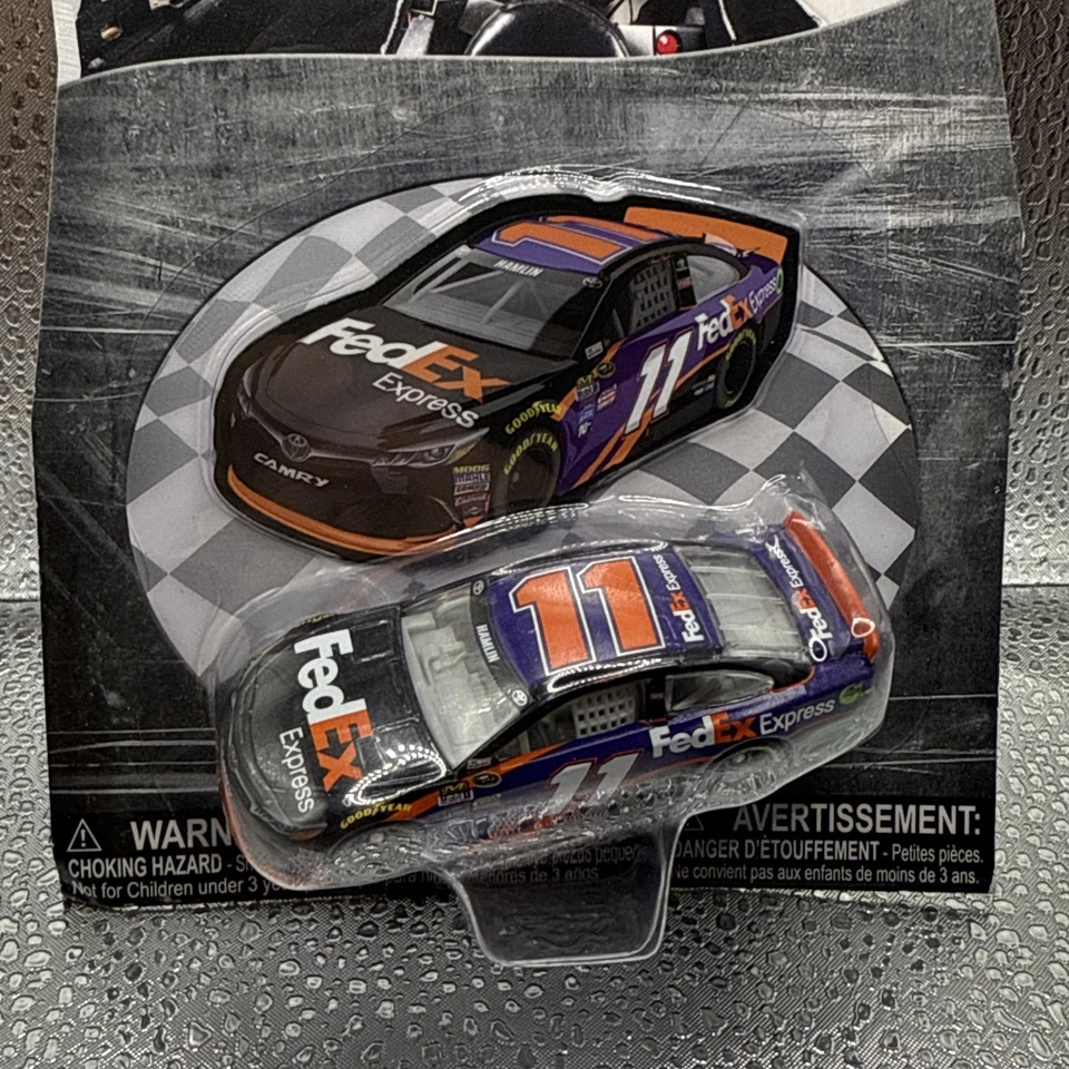 Denny Hamlin #11 FedEx Express NASCAR Authentics 2016 Wave 6 1/64 Diecast Nuevo Foto 2 de 3