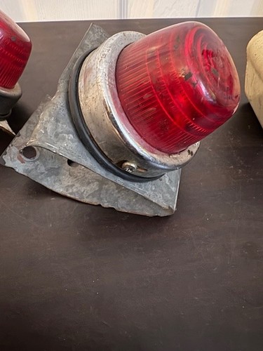 3 Yankee 975 Stratolite SAE-DP-63 Red Lens Round Marker Parking Light Vintage - Bild 7 von 9