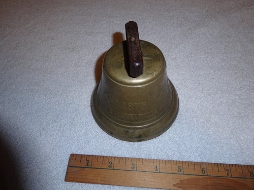 ANTIQUE VINTAGE ORIGINAL 1878 METAL SWISS COW BELL CHIANTEL FONDEUR SAIGNELEGIER - Picture 5 of 19