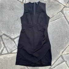 Lulus Dress Womens Medium Mini Cocktail Tulip Hem Plunging Neck Party Bodycon