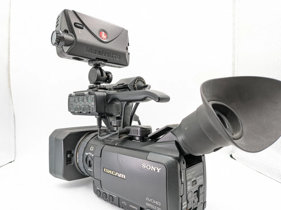 [con micrófono] Videocámara profesional Sony NXCAM HXR-NX70J - Probada - Se envía desde Japón Foto 2 de 4