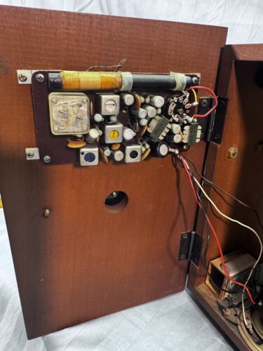 Vintage Antique Wood Phone Transistor Radio Novelty "Hidden" Radio Circa 1968 - Picture 11 of 14
