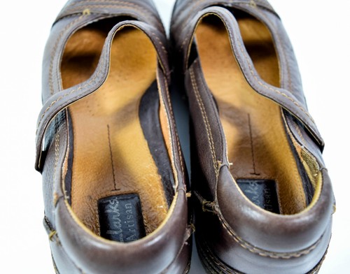 Zapatos sin cordones Clarks Artistan marrón Mary Jane - Correa diagonal talla 9,5 M - Imagen 5 de 7