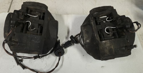 1977 Mercedes Benz 450SL R107 Front Brake Calipers W/ Pads-Matched Set -Barn #17 - Picture 2 of 12