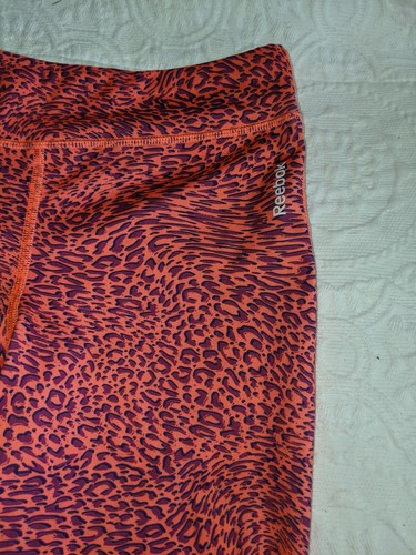 Reebok girls sz. 10/12 pink design athletic crop pants. Cute, comfortable - Picture 5 of 10