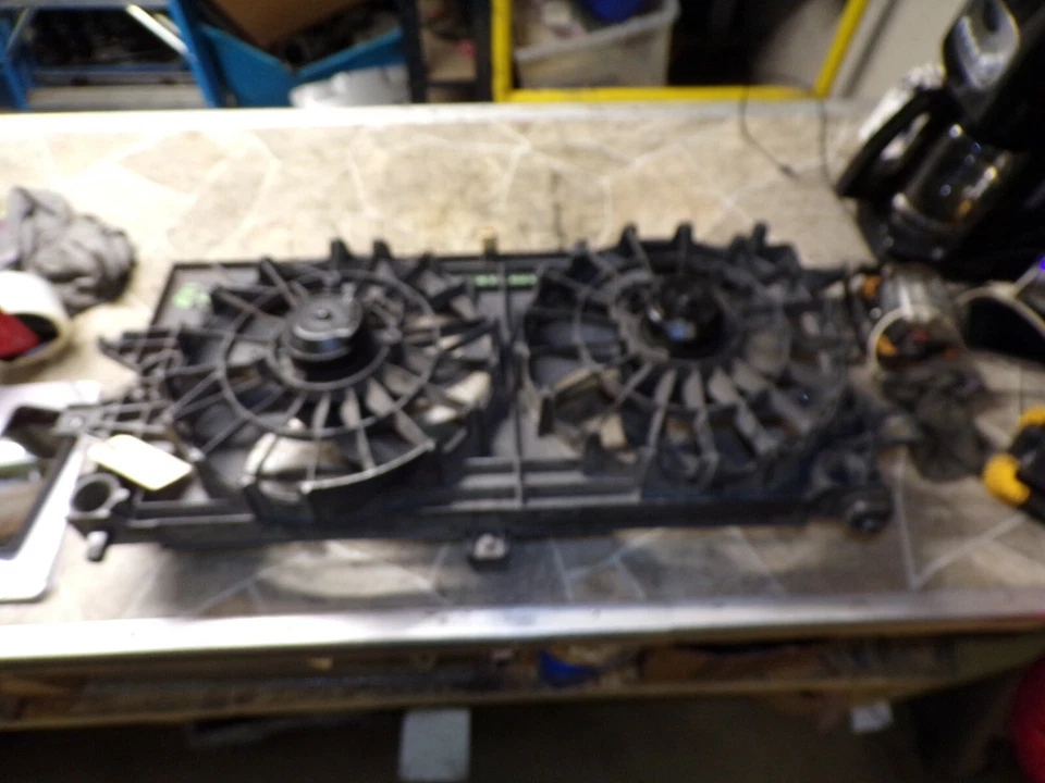 ☼2005-2009 BUICK LACROSSE MOTOR DE REFRIGERACIÓN ELÉCTRICO MONTAJE VENTILADOR UNIDAD DE FÁBRICA OEM Foto 2 de 4