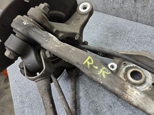 SUSPENSIÓN TRASERA BUJE HUSILLO NUDILLO LADO DERECHO LEXUS 15-24 RC-F GS-F OEM - Imagen 7 de 8
