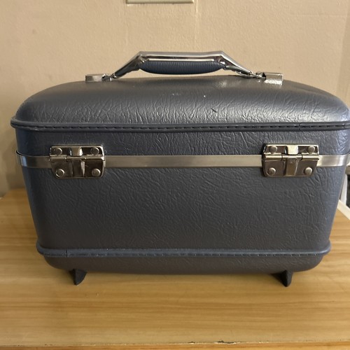 American Tourister Train Case Blue Makeup Carry On No Key Vintage - Picture 3 of 9
