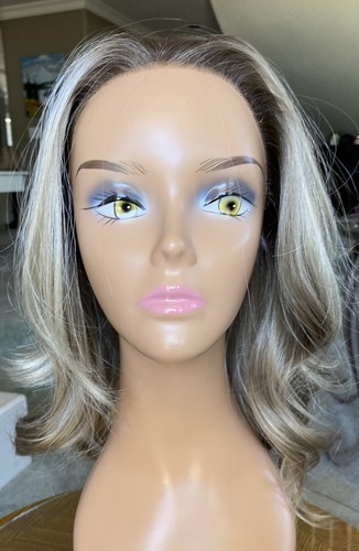 PREOWNED NEL'S EMMA 04 ASHY BROWN BLONDE WIG . SIZE SMALL/MEDIUM - Picture 9 of 15
