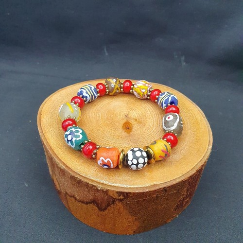 Bracciale vintage africano perle in vetro dipinto a mano con perle cuore bianco - Foto 4 di 6