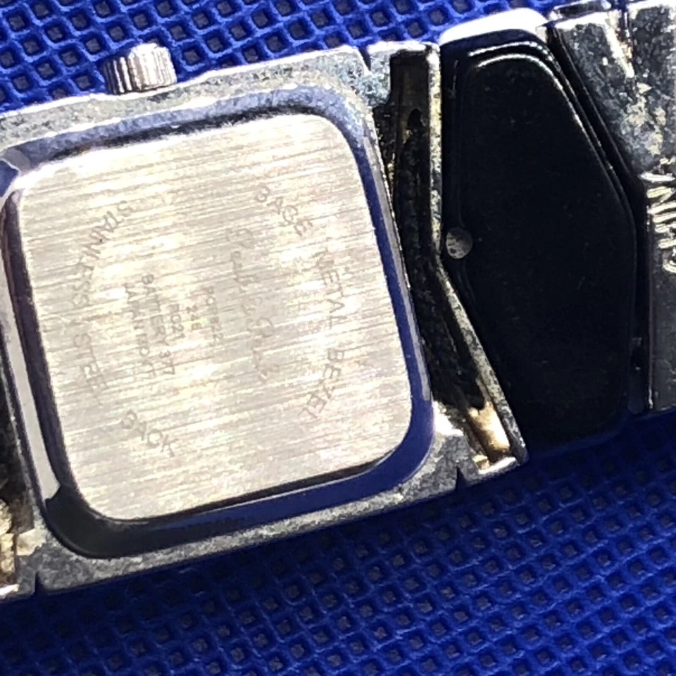 Quartz Pearl And Black Watch - image 3 of 4