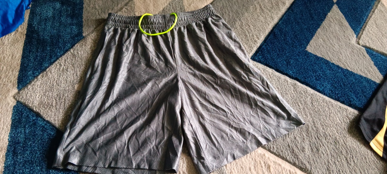 Picture 1 of 3